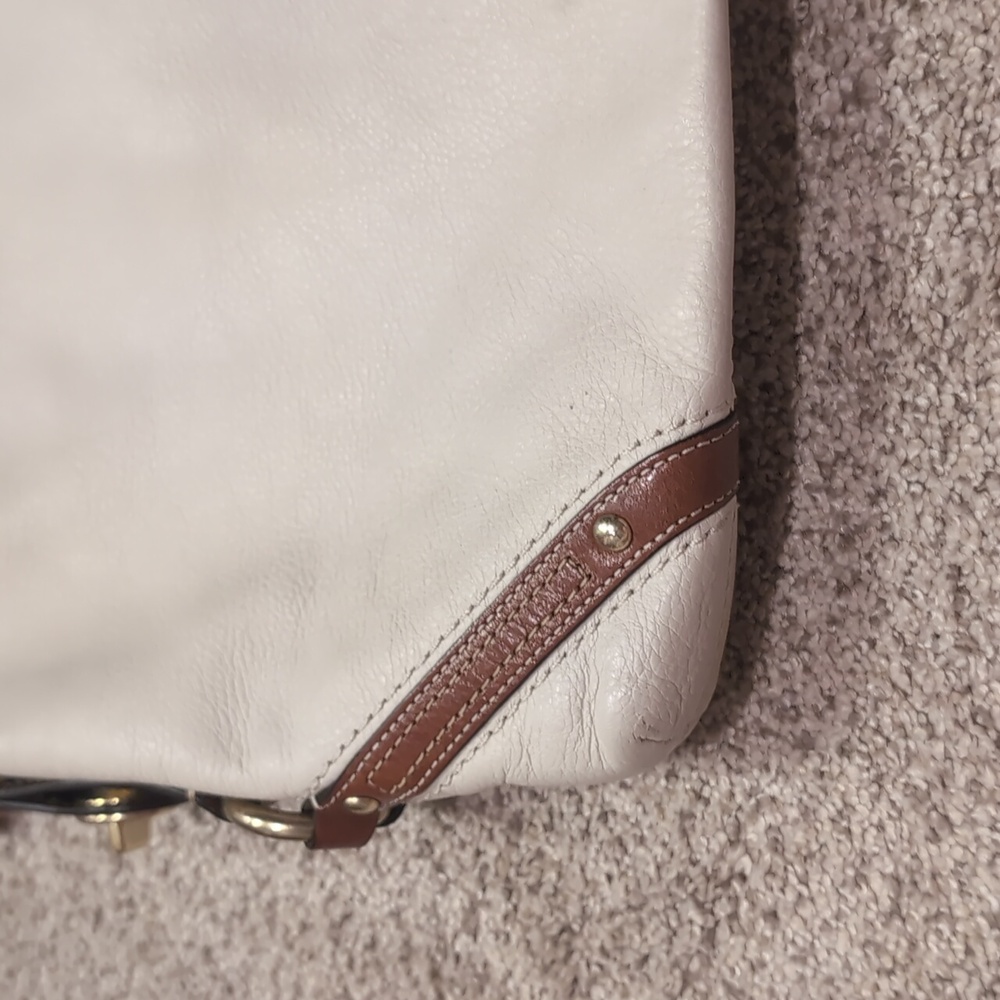 Coach Purse - Picture 5 of 9